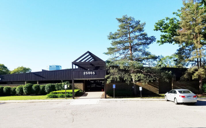 Pictures of Office property located at 25865 W 12 Mile Rd, Southfield, MI 48034 for lease - image #1