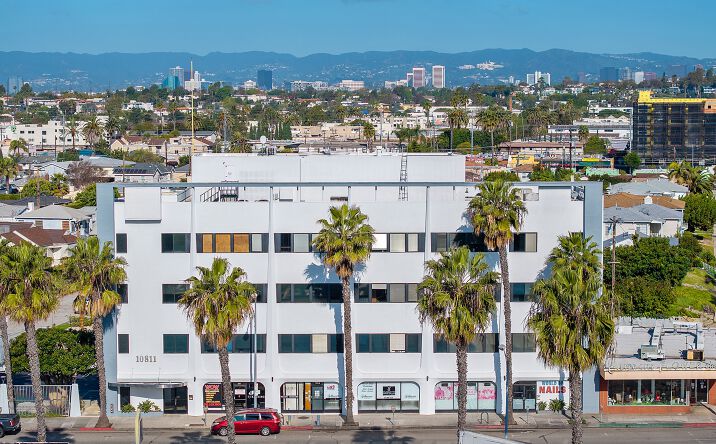 Pictures of Office property located at 10811 Washington Blvd, Culver City, CA 90232 for lease - image #1
