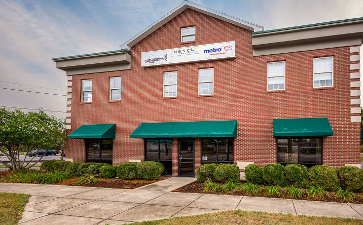 Pictures of Retail, Office property located at 1568 E 10th St, Jeff, IN 47130 for lease - image #1