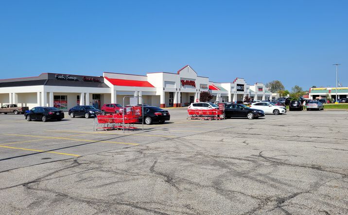 Pictures of Retail property located at 35101 Euclid Ave, Willoughby, OH 44094 for lease - image #1