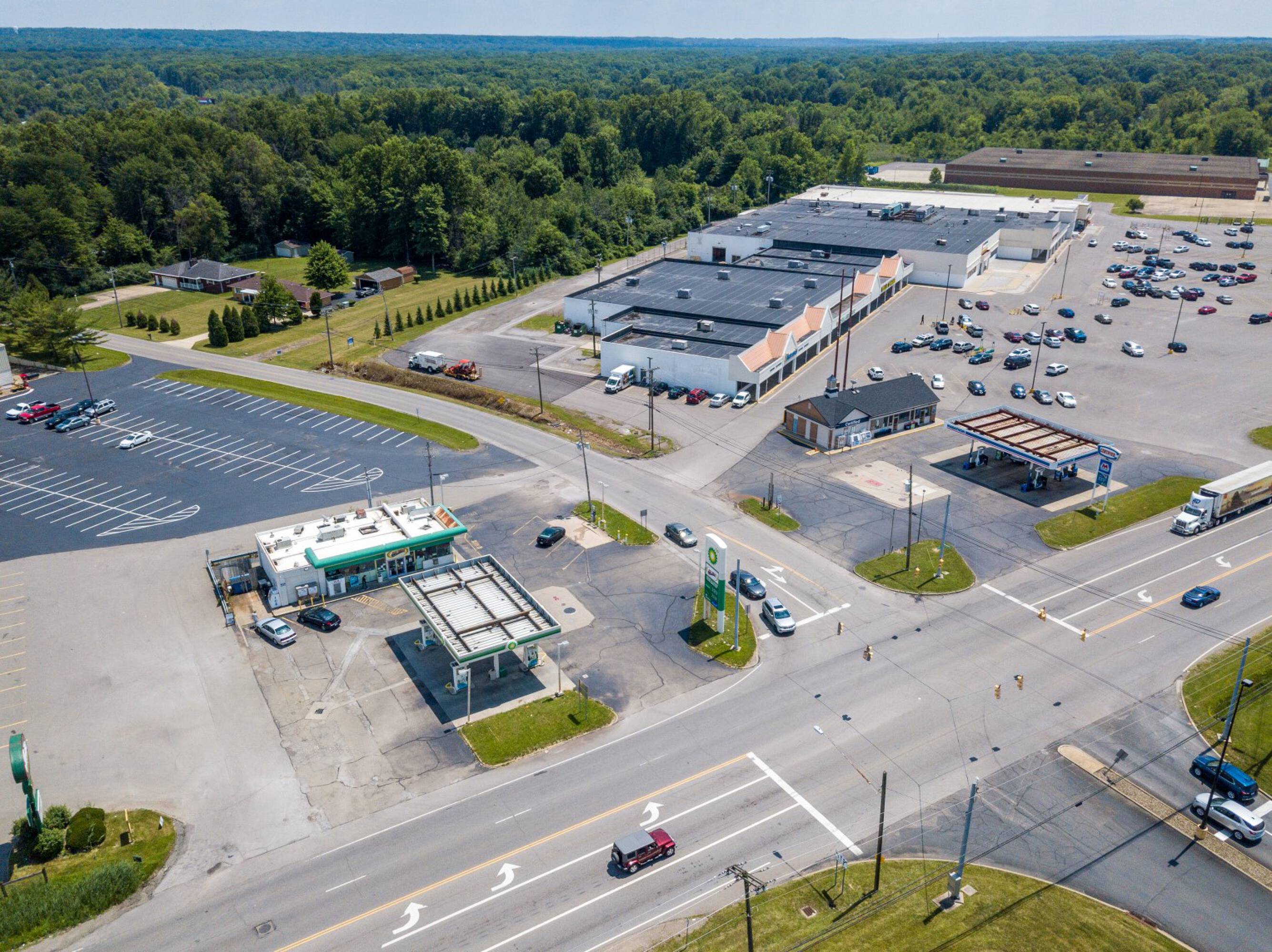 3860 Elm Rd, Warren, OH 44483