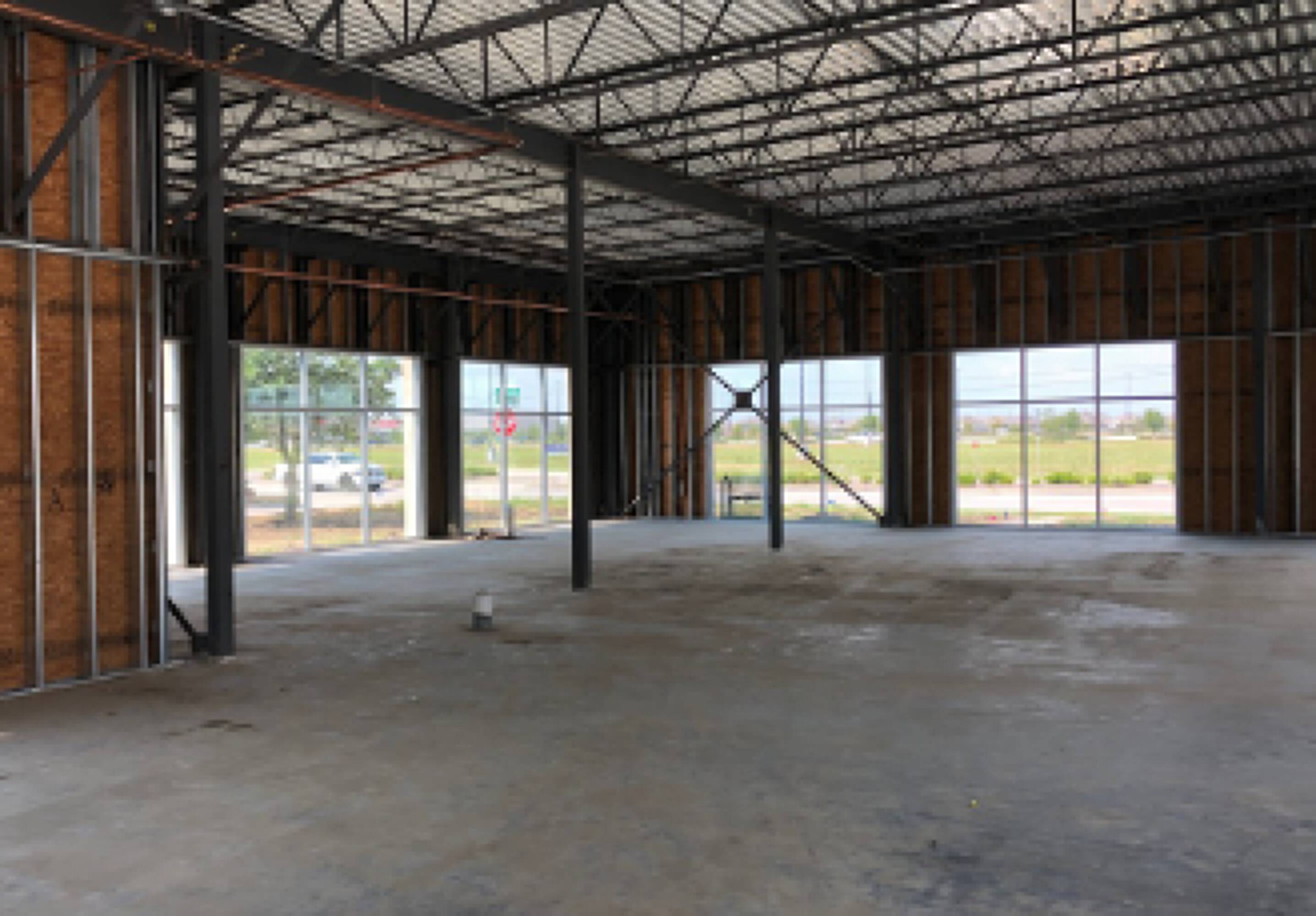 7611 Eagle Dr, Mont Belvieu, TX 77523