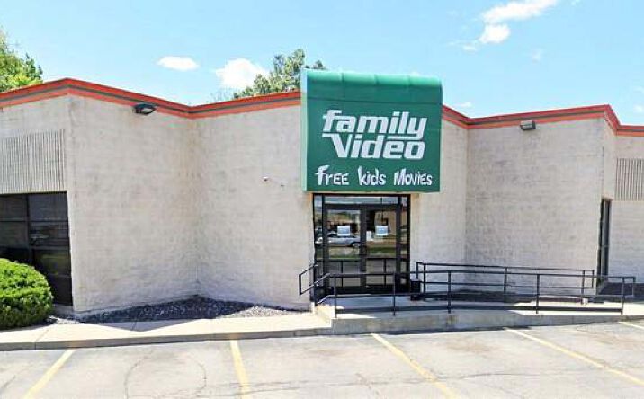 Pictures of Retail property located at 2919 S 6th St, Springfield, IL 62703 for lease - image #1