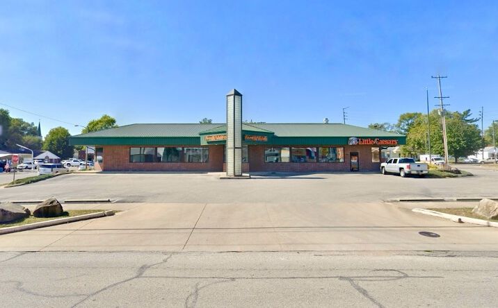Pictures of Retail property located at 601 College Ave, Vincennes, IN 47591 for lease - image #1