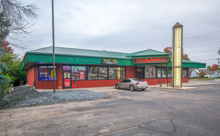 Pictures of Retail property located at 606 W Main St, Waupun, WI 53963 for lease - image #1