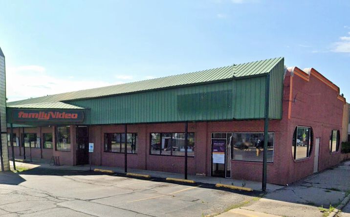Pictures of Retail property located at 1614 S MacArthur Blvd, Springfield, IL 62704 for lease - image #1