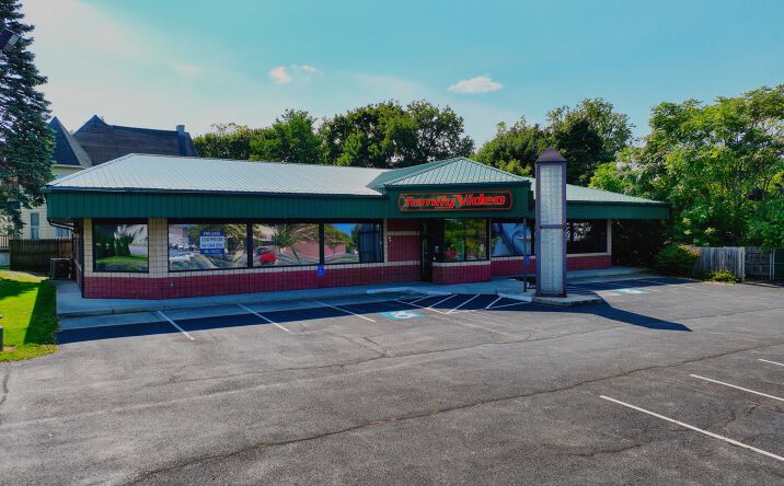 Pictures of Retail property located at 48 E Genesee St, Auburn, NY 13021 for lease - image #1