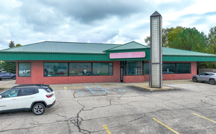 Pictures of Retail property located at 6995 Gratiot Rd, Saginaw, MI 48609 for lease - image #1