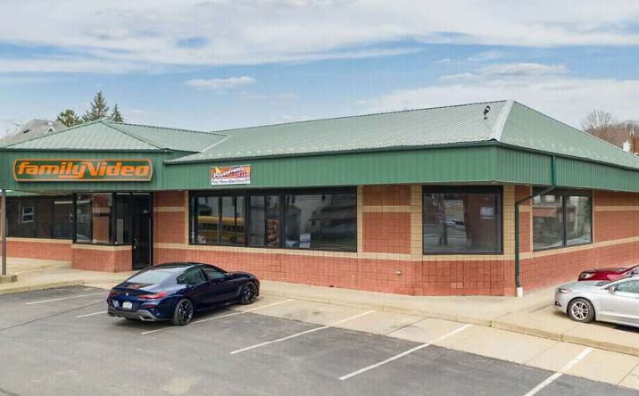 Pictures of Retail property located at 544 W Cunningham St, Butler, PA 16001 for lease - image #1