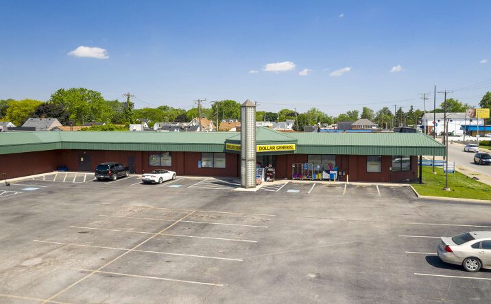 Pictures of Retail property located at 5235 N Summit St, Toledo, OH 43611 for lease - image #1