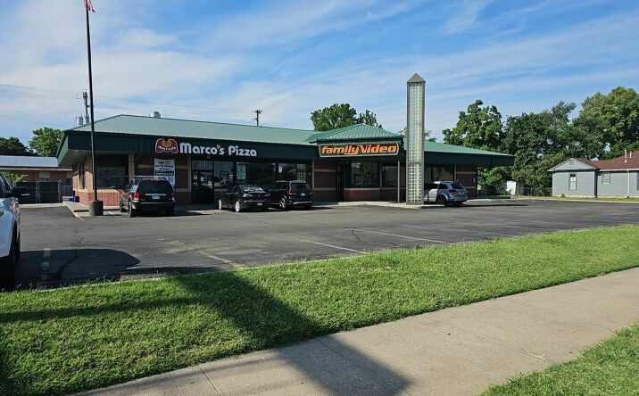 Pictures of Retail property located at 215 W 6th Street, Junction City, KS 66441 for sales - image #1