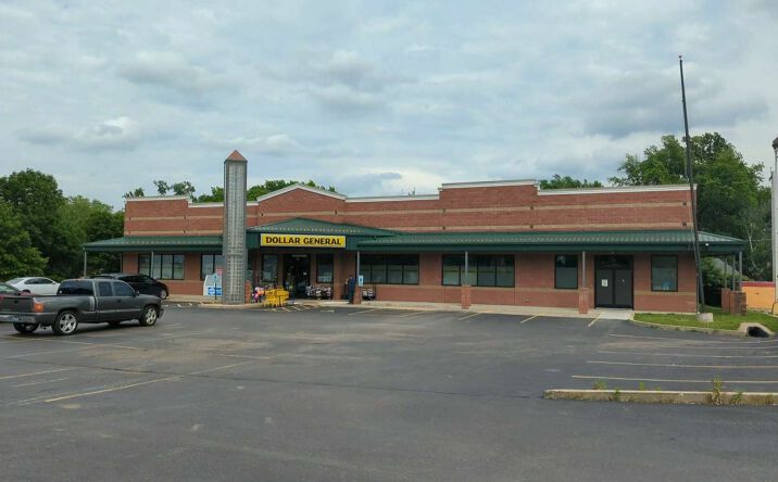 Pictures of Retail property located at 600 S Main St, Morton, IL 61550 for lease - image #1