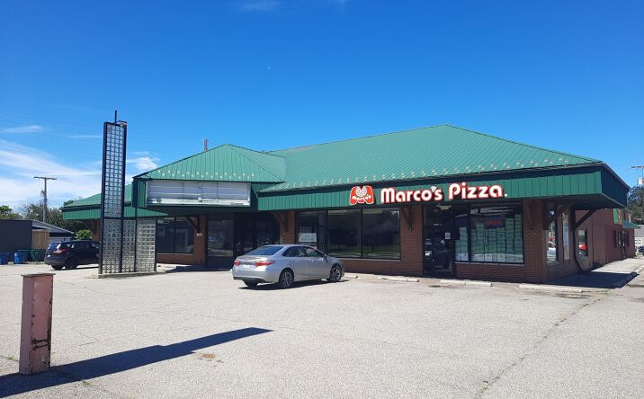Pictures of Retail property located at 1505 Lincolnway, La Porte, IN 46350 for lease - image #1
