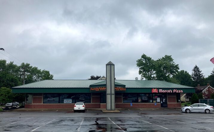 Pictures of Retail property located at 3610 Lincoln Way E, Massillon, OH 44646 for lease - image #1