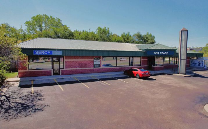 Pictures of Retail property located at 6749 SW 29th St, Topeka, KS 66614 for lease - image #1