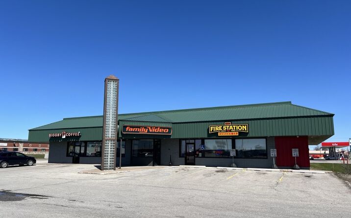 Pictures of Retail property located at 2500 Ashmun St, Sault Ste. Marie, MI 49783 for lease - image #1