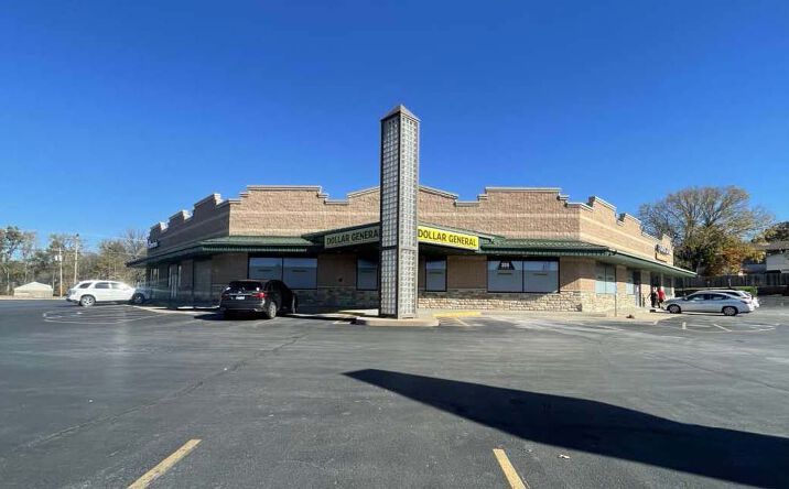 Pictures of Retail, Land property located at 301-315 S Commercial St, Harrisonville, MO 64701 for lease - image #1