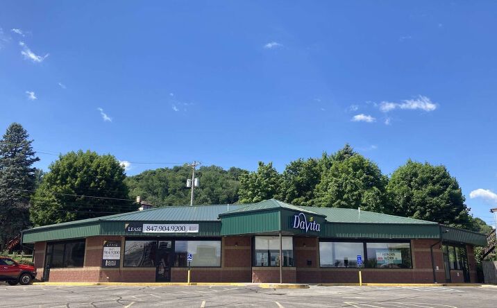 Pictures of Retail property located at 807 Lawrence Ave, Ellwood City, PA 16117 for lease - image #1