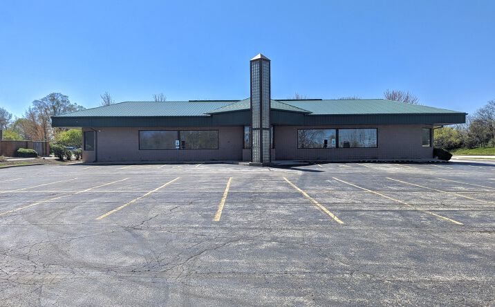 Pictures of Retail property located at 675 IL-83, Mundelein, IL 60060 for lease - image #1
