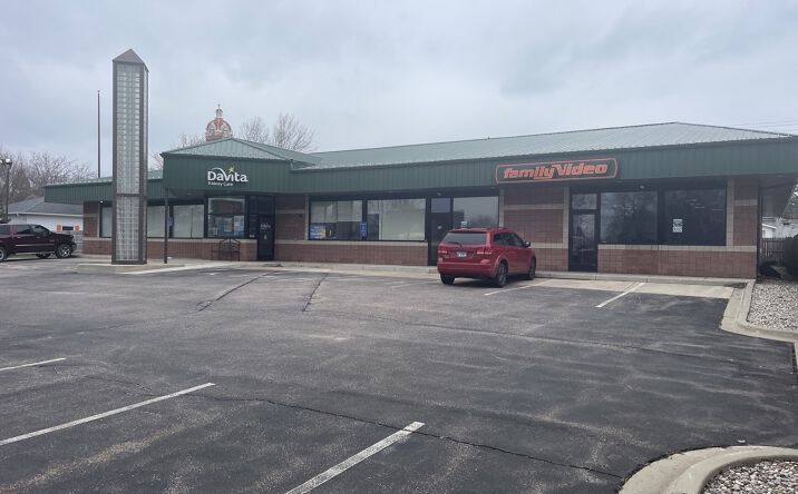 Pictures of Retail property located at 701 N Broadway St, New Ulm, MN 56073 for lease - image #1