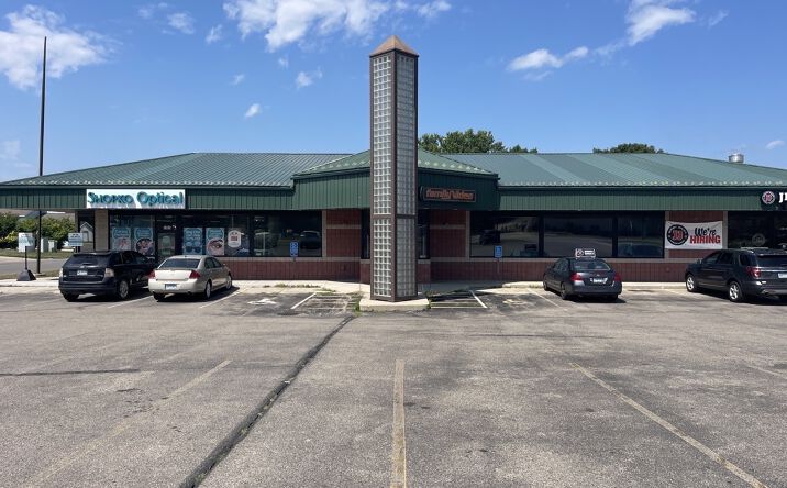 Pictures of Retail property located at 1101 E College Dr, Marshall, MN 56258 for lease - image #1
