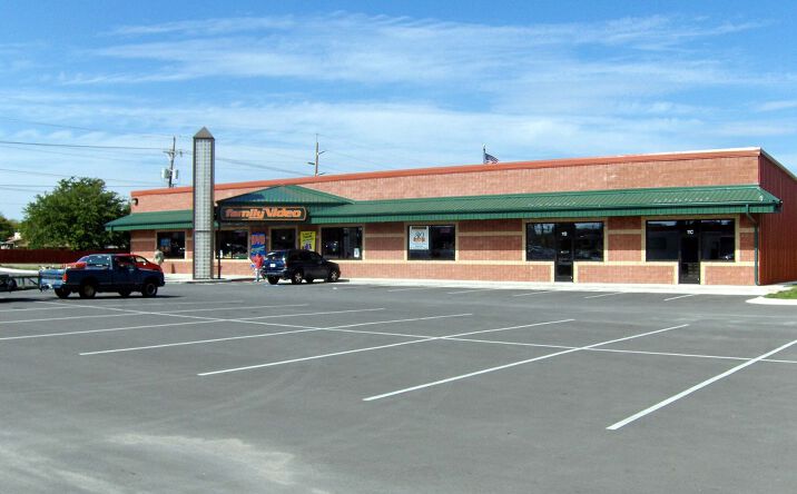Pictures of Retail property located at 11 NW 67th St, Lawton, OK 73505 for lease - image #1