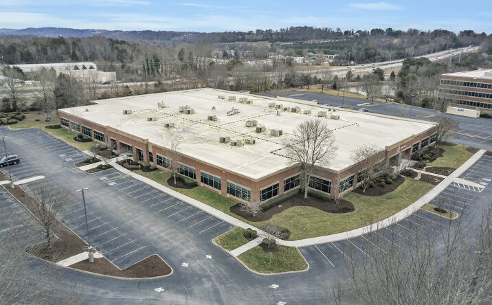Pictures of Office property located at 1431 Centerpoint Blvd, Knoxville, TN 37932 for lease - image #1