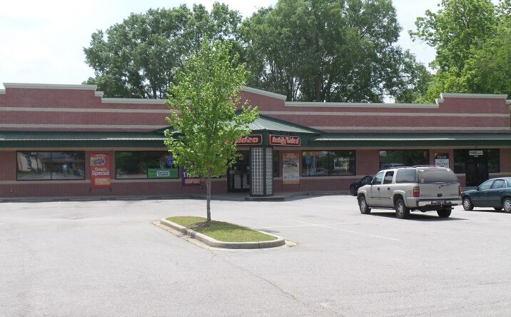Pictures of Retail property located at 1926 Main St, Newberry, SC 29108 for lease - image #1