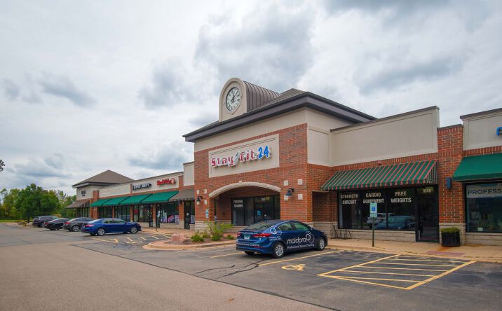 Pictures of Retail, Office property located at 1042 E Algonquin Rd, Algonquin, IL 60102 for lease - image #1