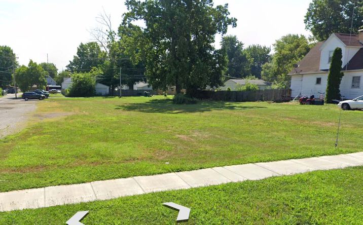 Pictures of Land property located at 1130-1136 Macarthur Blvd (9005), Springfield, IL 62703 for lease - image #1