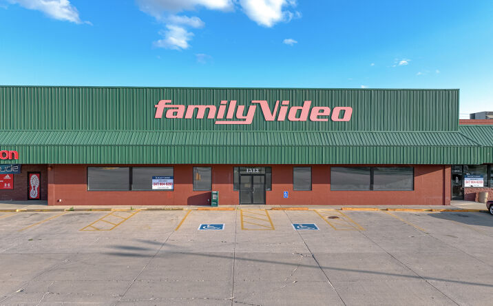 Pictures of Retail property located at 1513 2nd Ave N, Fort Dodge, IA 50501 for lease - image #1
