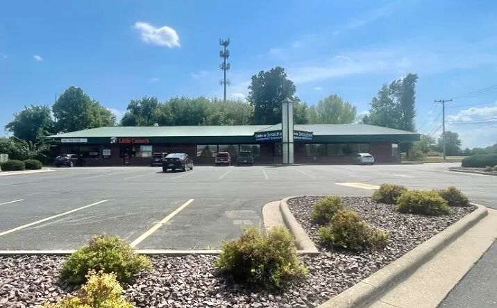 Pictures of Retail property located at 4214 S Farm Rd 135, Springfield, MO 65810 for lease - image #1
