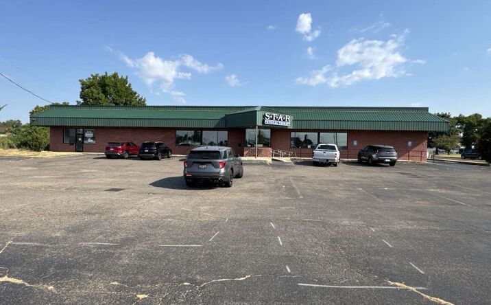 Pictures of Retail property located at 1310 S 1st St, Union City, TN 38261 for lease - image #1