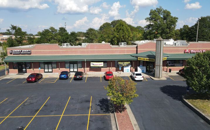 Pictures of Retail, Restaurant property located at 414 Lone Oak Rd, Paducah, KY 42002 for lease - image #1