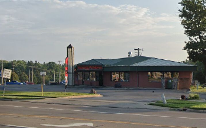 Pictures of Retail property located at 1896 Maple St, Fairborn, OH 45324 for lease - image #1