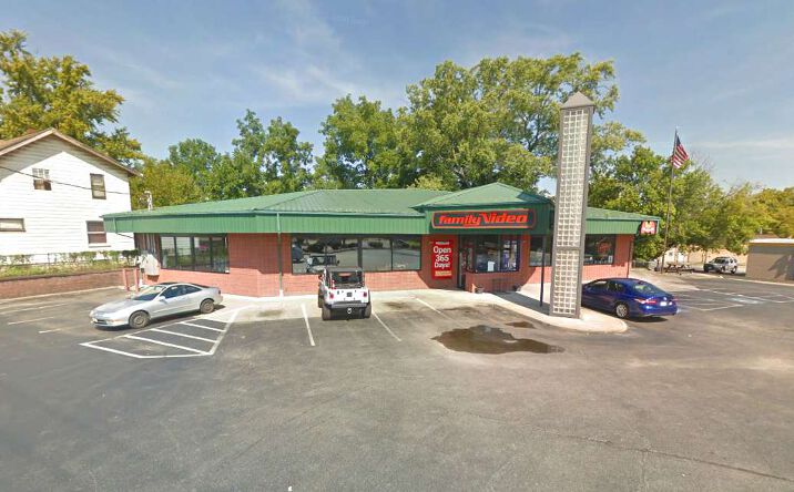 Pictures of Retail, Office property located at 2072 Midlothian Blvd, Youngstown, OH 44502 for lease - image #1