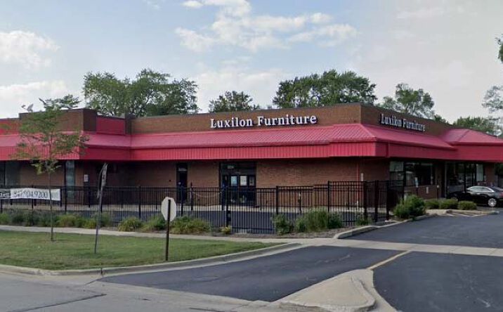 Pictures of Retail, Industrial property located at 3120 Glenview Rd, Glenview, IL 60025 for lease - image #1