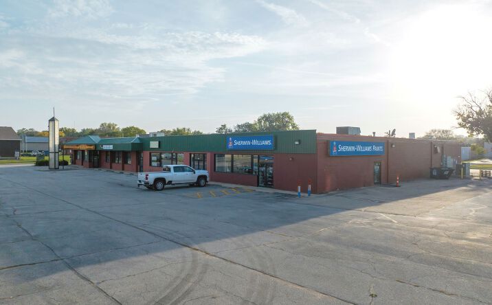 Pictures of Retail property located at 116A 5th St. SW, Mason City, IA 50401 for lease - image #1
