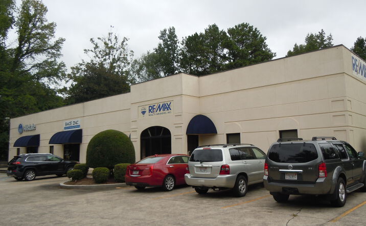 Pictures of Office property located at 5588 Apple Park Dr, Birmingham, AL 35235 for lease - image #1