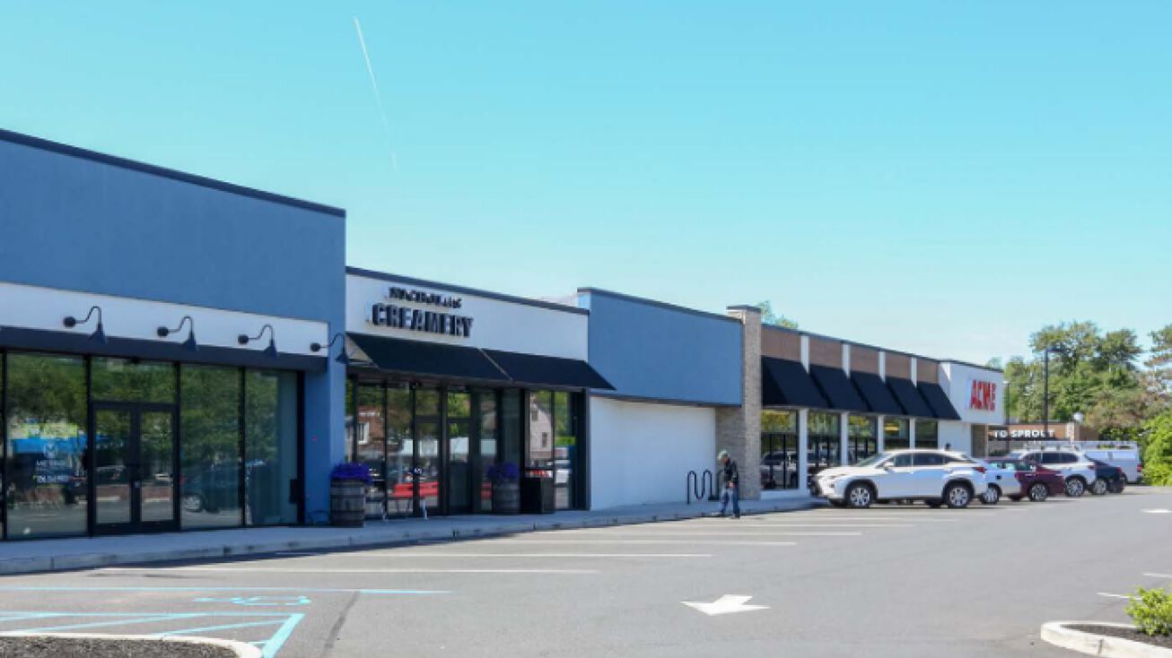 560 River Rd, Fair Haven, NJ 07704 Retail Space for Lease Fair