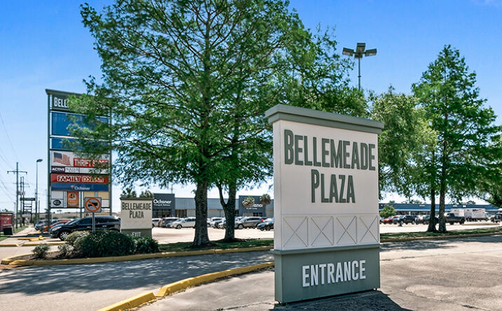 Pictures of Retail property located at 605 Lapalco Blvd, Gretna, LA 70056 for lease - image #1