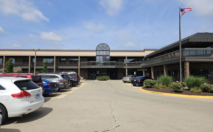 Pictures of Office property located at 1817 S Neil St, Champaign, IL 61820 for lease - image #1