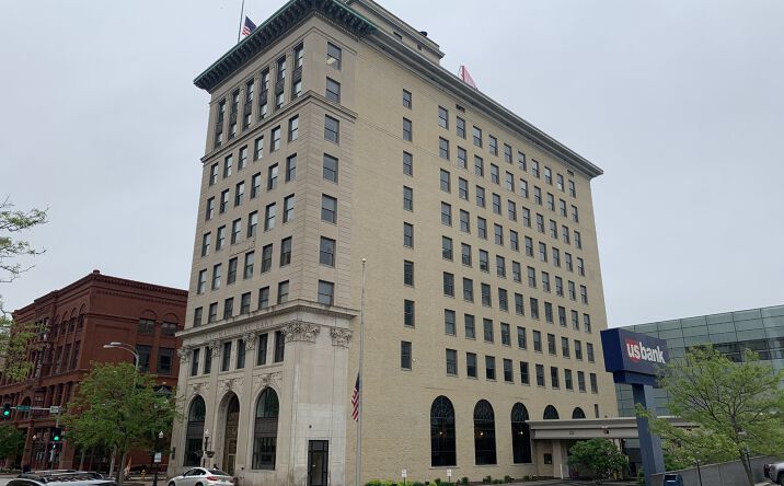 Pictures of Office property located at 201 W 2nd St, Davenport, IA 52801 for lease - image #1
