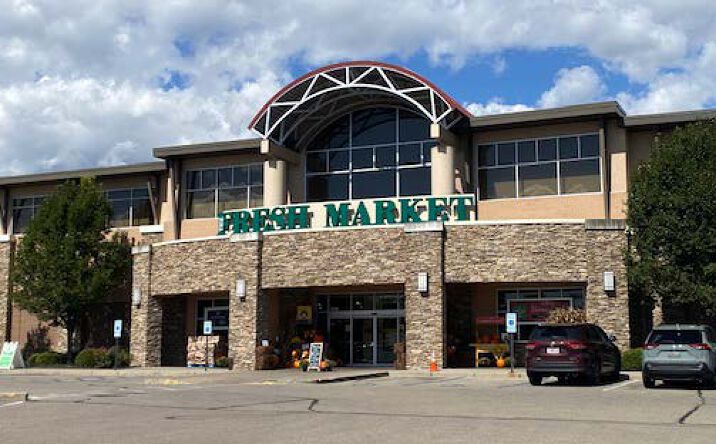 Pictures of Retail property located at 7800 Montgomery Road, Cincinnati, OH 45236 for lease - image #1