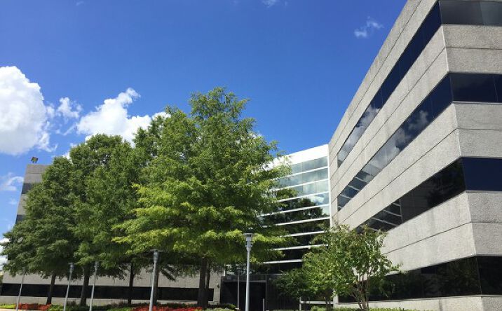 Pictures of Office property located at Perimeter Park S, Birmingham, AL 35243 for lease - image #1