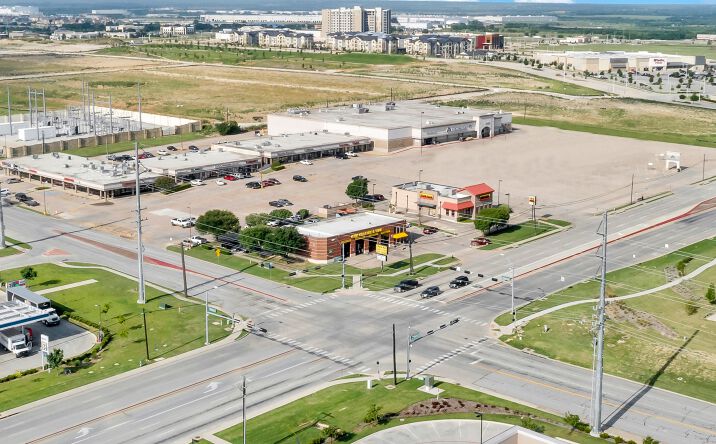 Pictures of Retail property located at 2317 W University Dr, Denton, TX 76201 for lease - image #1