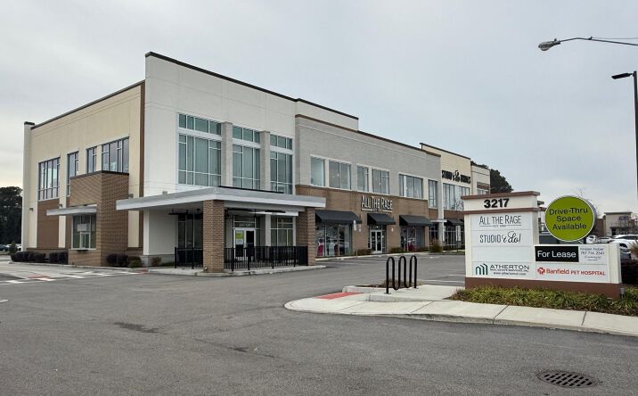Pictures of Retail, Office, Restaurant property located at 3217 Virginia Beach Blvd, Virginia Beach, VA 23452 for lease - image #1