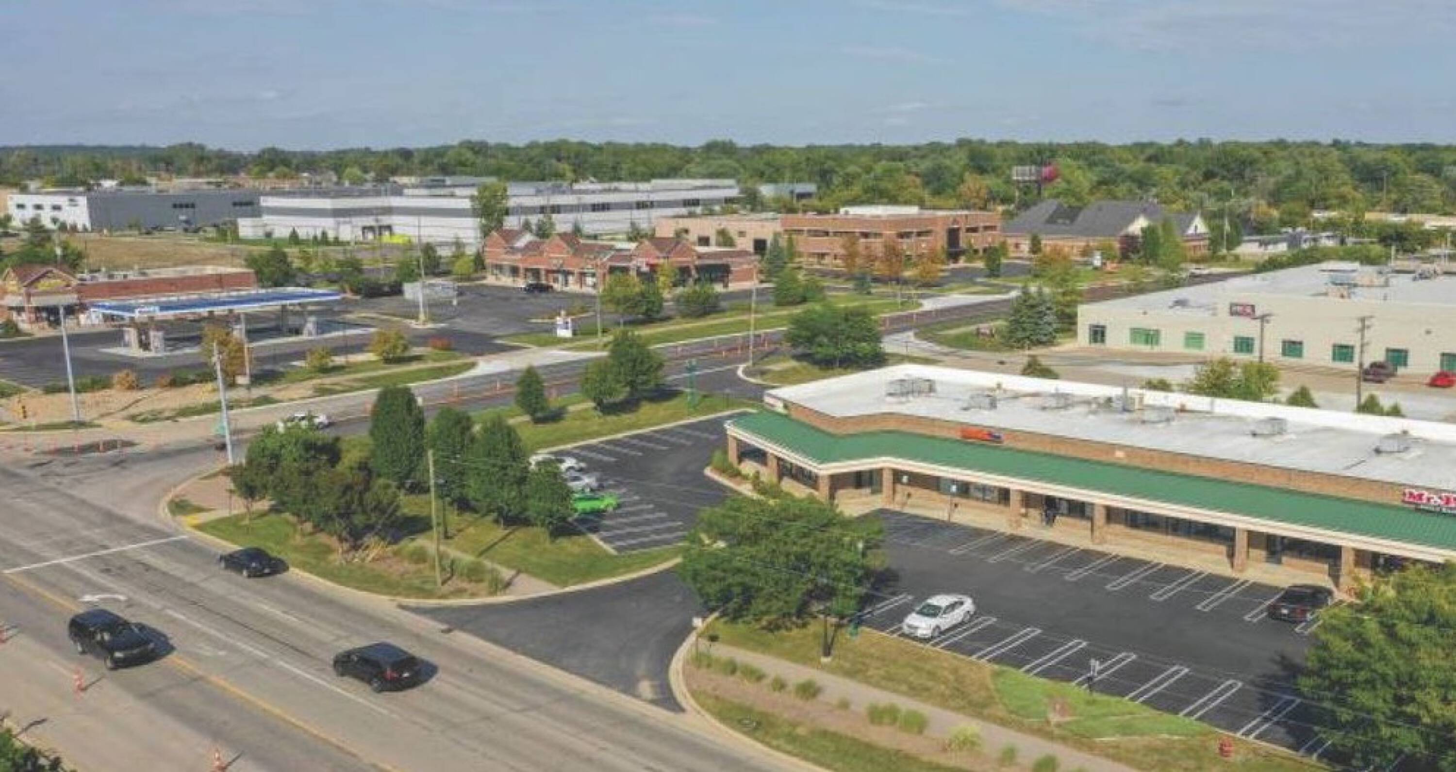 1940 N Opdyke Rd, Auburn Hills, MI 48326 Retail Space for Lease