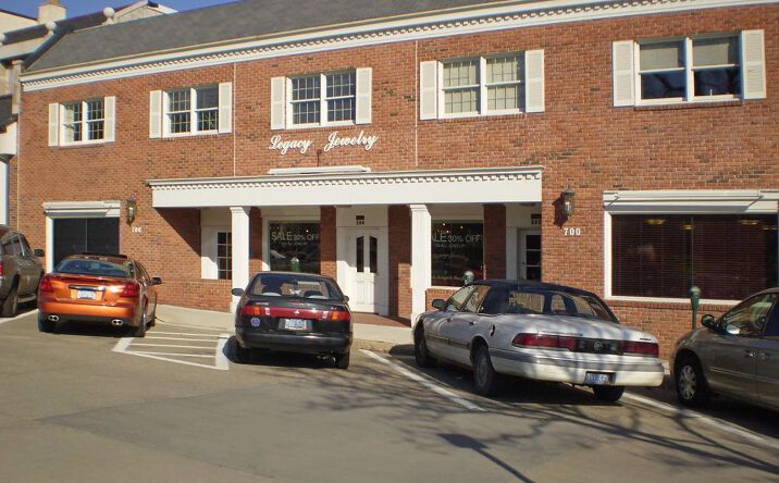 Pictures of Retail, Office property located at 700 N Old Woodward Avenue, Birmingham, MI 48009 for lease - image #1