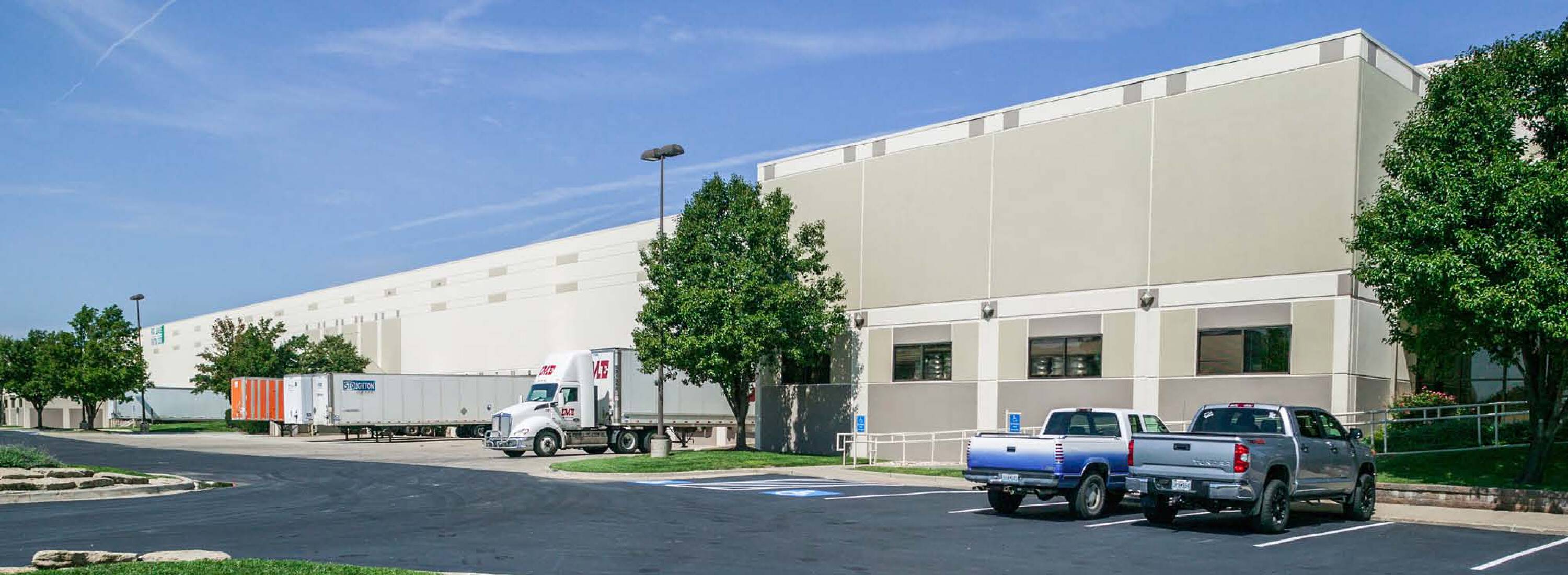 15500 W 100th Terrace, Lenexa, KS 66219